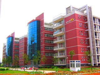 学院宿舍楼一角